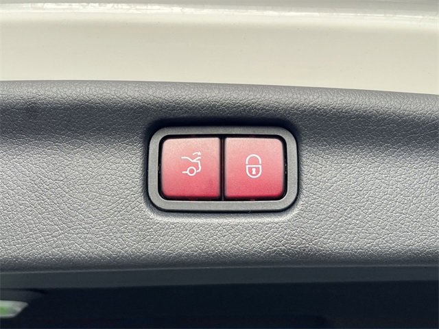 Used 2023 Mercedes-Benz C 300 Sedan image 34