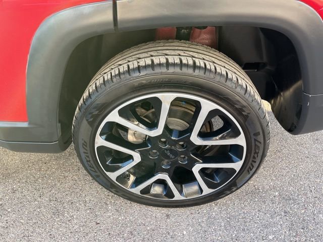 Used 2018 Jeep Compass Limited w/ Navigation Group image 19