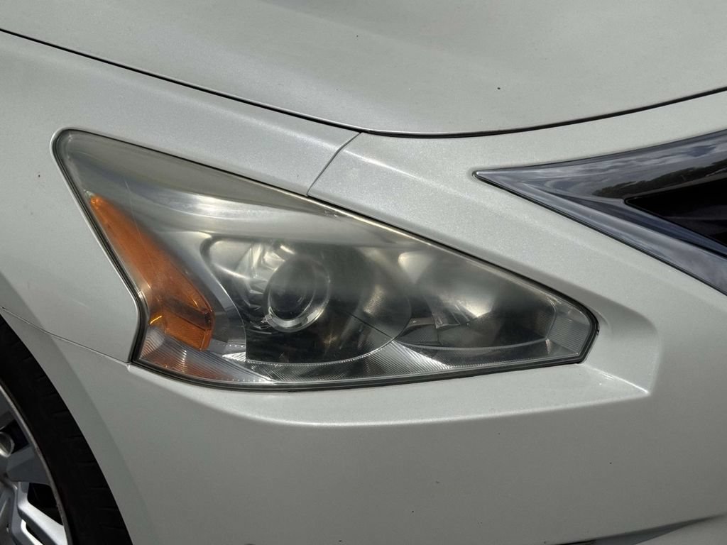 Used 2013 Nissan Altima 2.5 S FWD image 8