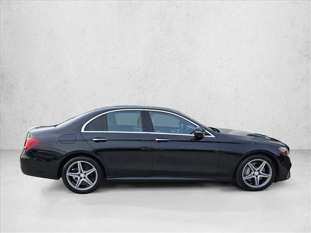 Used 2017 Mercedes-Benz E 300 4MATIC image 4