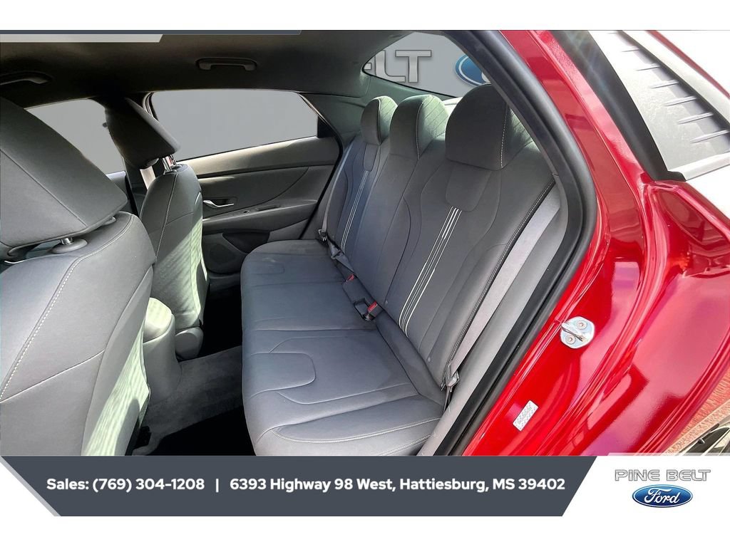 Used 2023 Hyundai Elantra SEL w/ Convenience Package FWD image 19