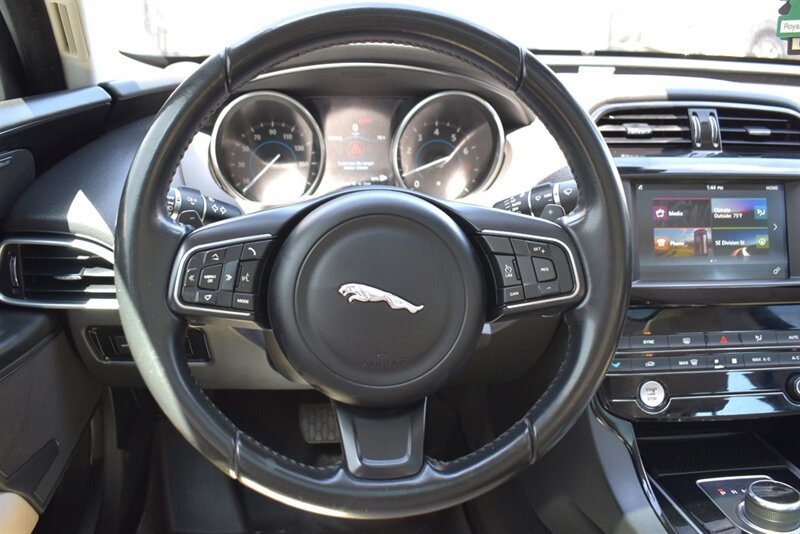 Used 2017 Jaguar XE Premium RWD image 14