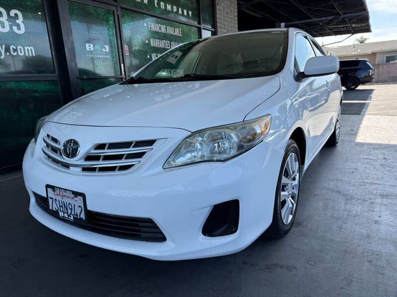 Used 2013 Toyota Corolla LE FWD image 3