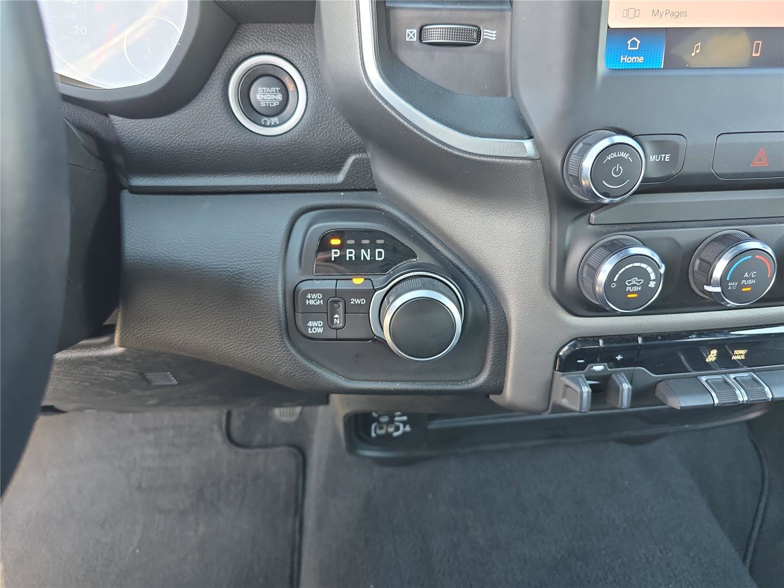 Used 2024 RAM 2500 Big Horn w/ Bed Utility Group image 30