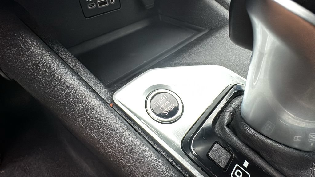 Used 2025 Nissan Altima 2.5 SV FWD image 15