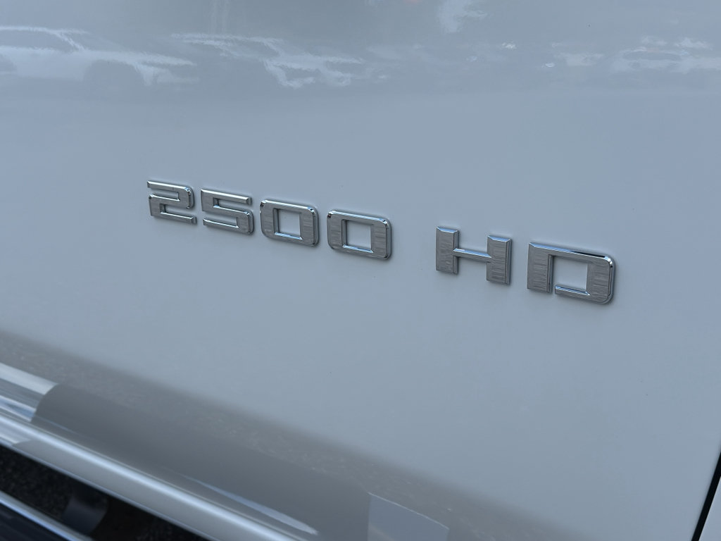 Used 2025 Chevrolet Silverado 2500 Custom AWD/4WD image 10
