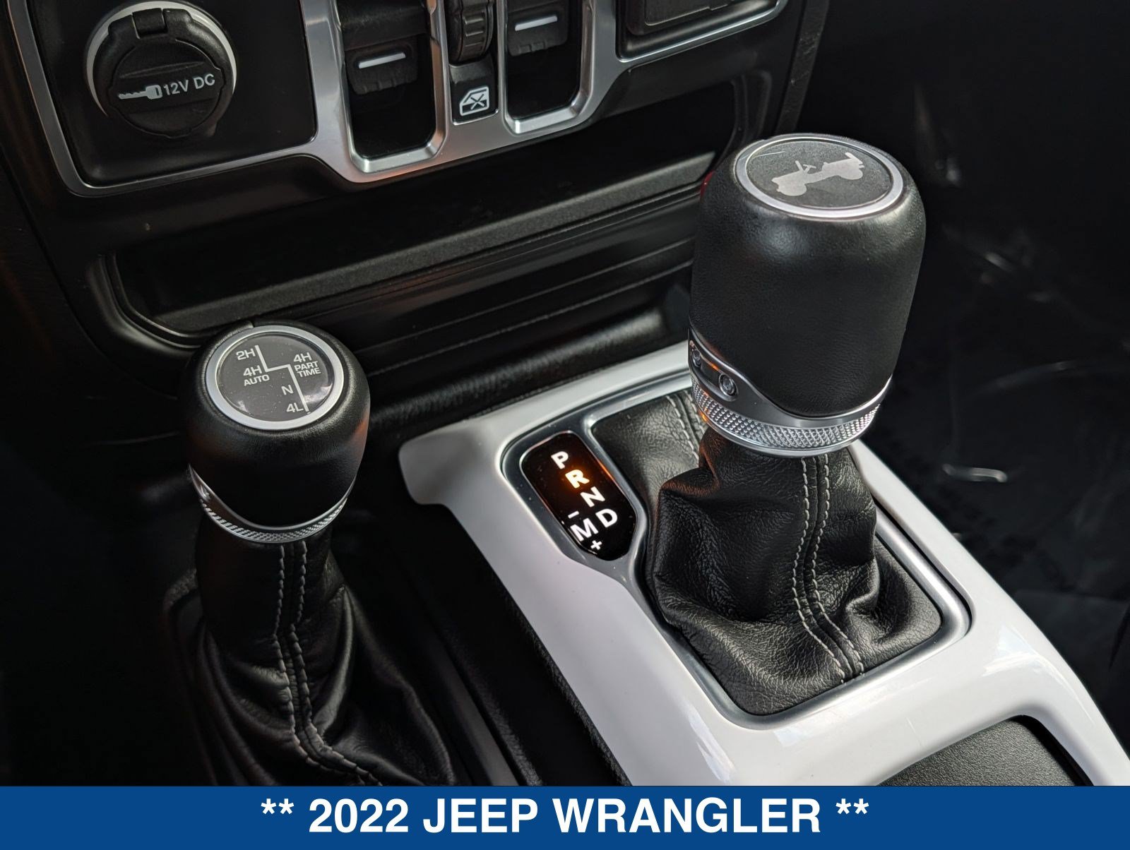 Used 2022 Jeep Wrangler Unlimited Sahara w/ Cold Weather Group AWD/4WD image 32