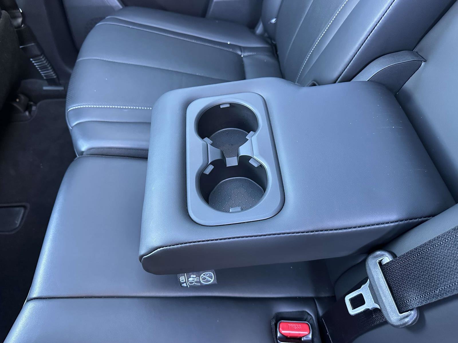 Used 2025 INFINITI QX60 Sensory w/ Vision Package image 12