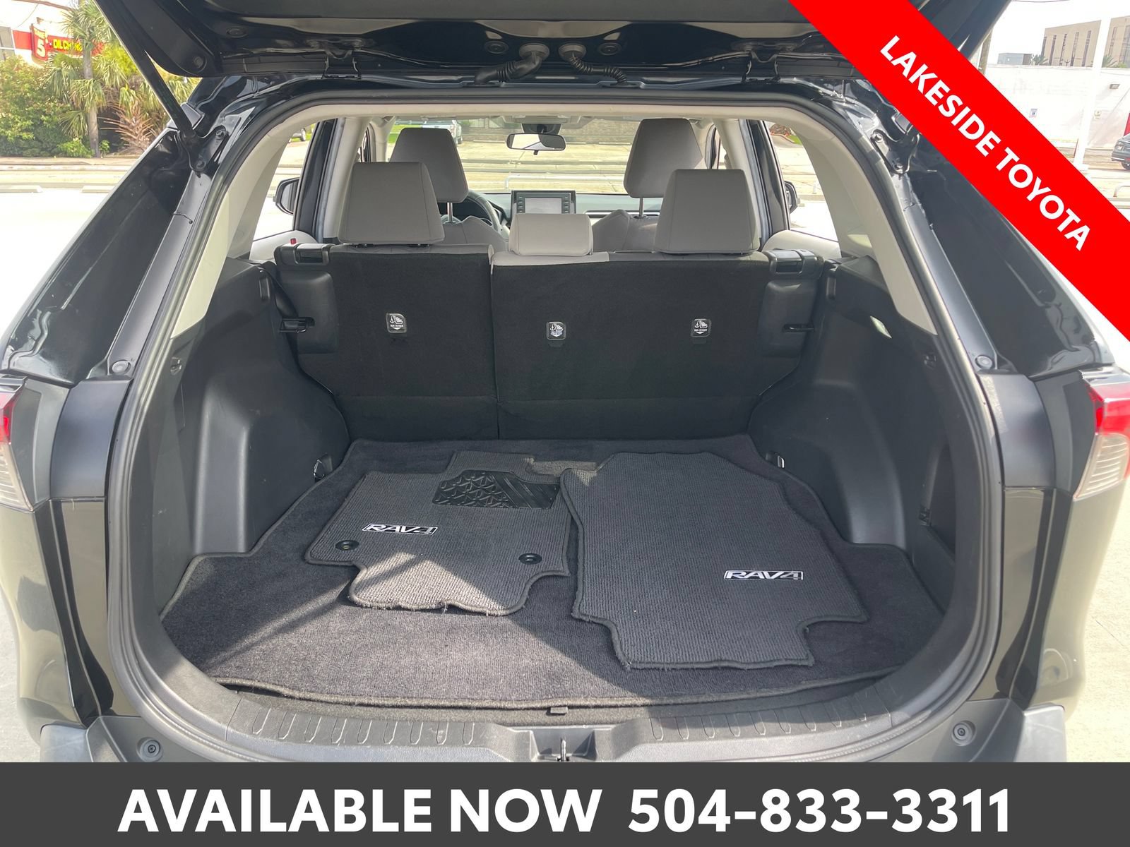 Used 2020 Toyota RAV4 XLE FWD image 19