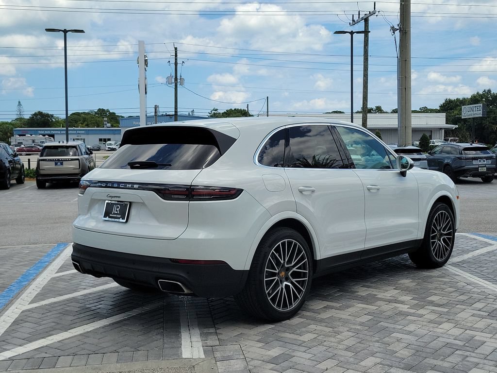 Used 2022 Porsche Cayenne AWD/4WD image 5