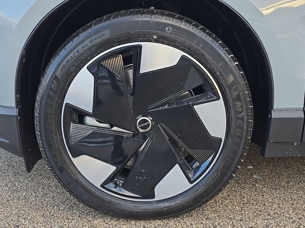 New 2026 Volvo EX30 Plus w/ Climate Package AWD/4WD image 6