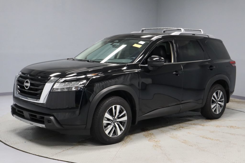 Certified 2024 Nissan Pathfinder SL w/ Cargo Package AWD/4WD image 9