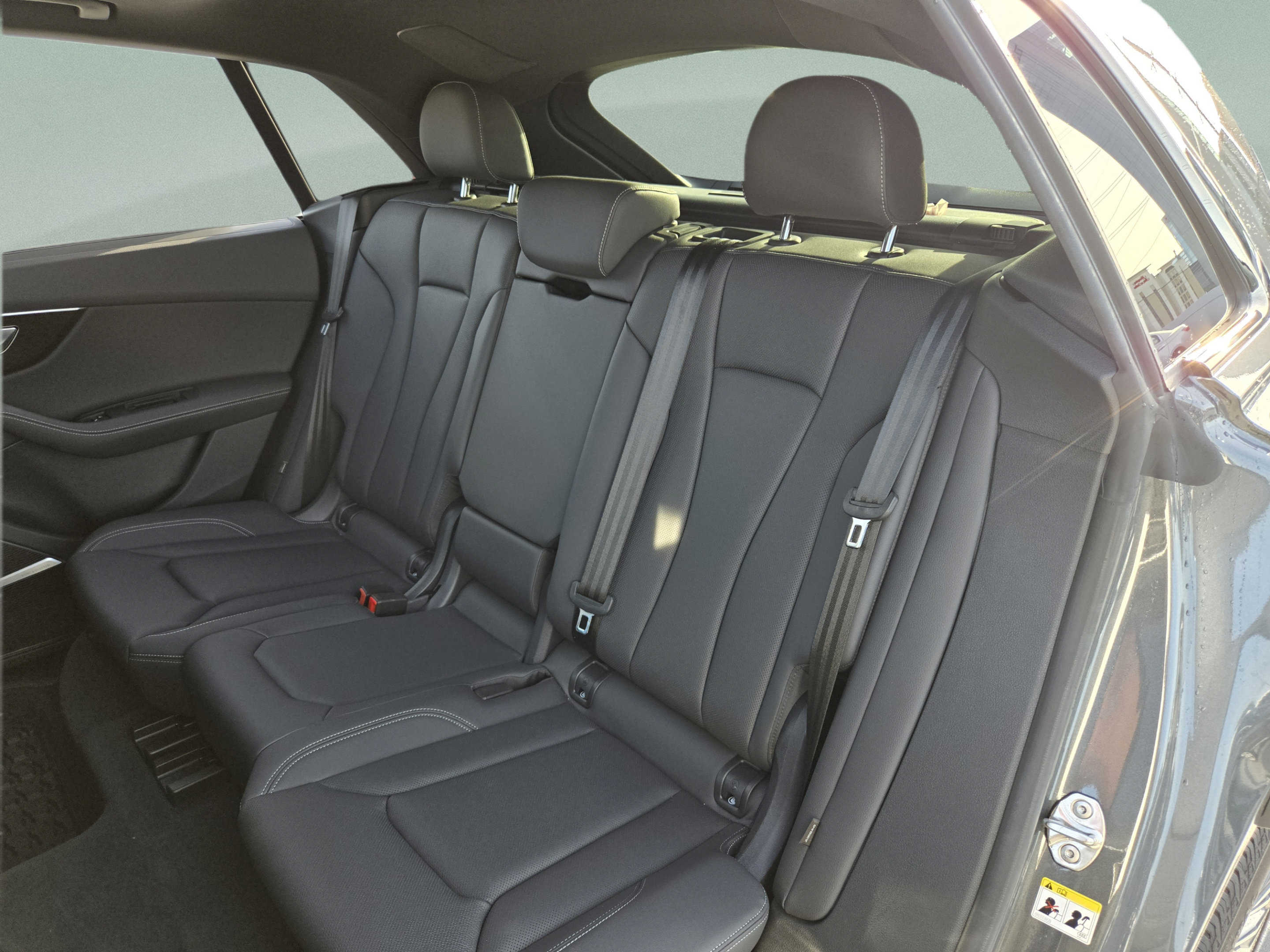 Used 2025 Audi Q8 Premium Plus AWD/4WD image 24