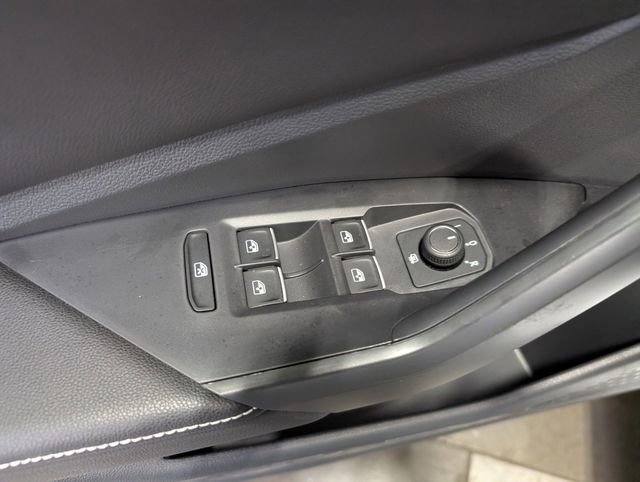 Used 2025 Volkswagen Jetta Sport image 12