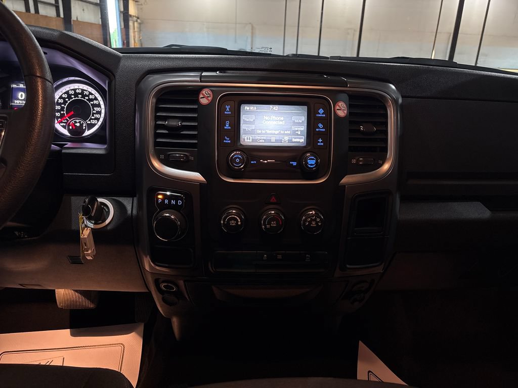Used 2024 RAM 1500 Warlock RWD image 17