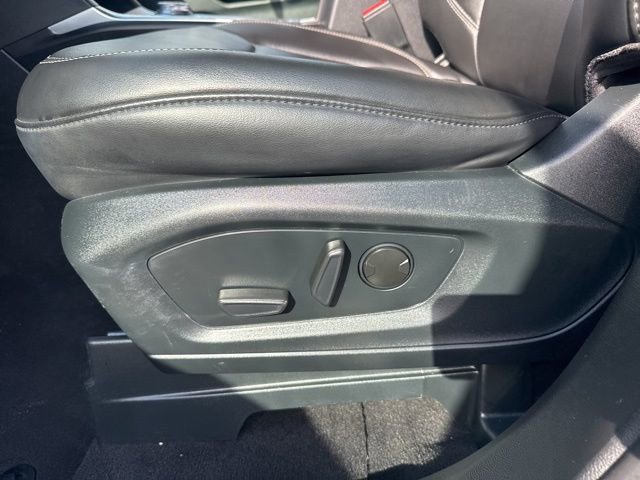 Used 2024 Ford Explorer XLT w/ Equipment Group 202A image 11