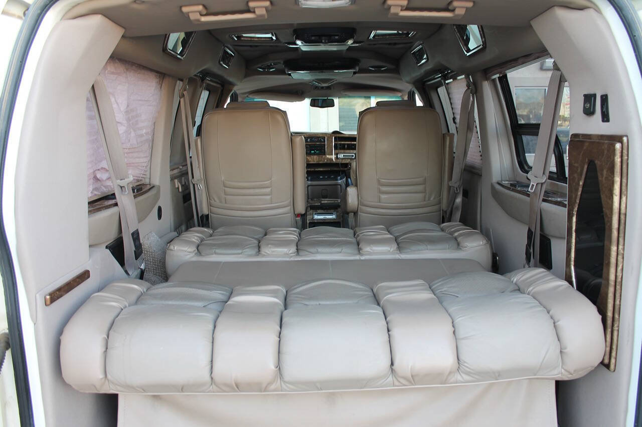 Used 2006 Chevrolet Express 1500 RWD image 36
