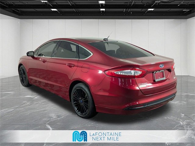 Used 2016 Ford Fusion SE w/ Equipment Group 202A image 3
