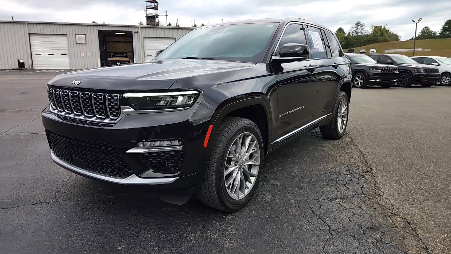 Used 2022 Jeep Grand Cherokee Summit w/ Adv Protech Group IV image 12