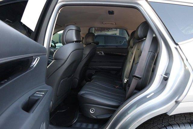 Used 2025 Genesis GV80 2.5T Standard AWD/4WD image 22