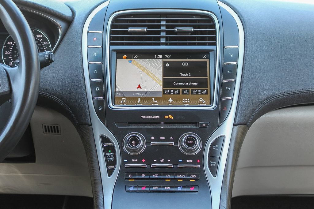 Used 2017 Lincoln MKX Reserve image 17