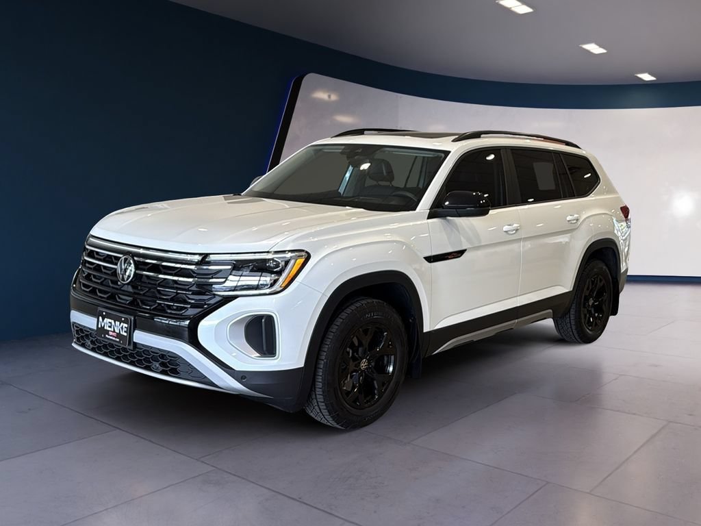Used 2024 Volkswagen Atlas Peak Edition SEL AWD/4WD image 3