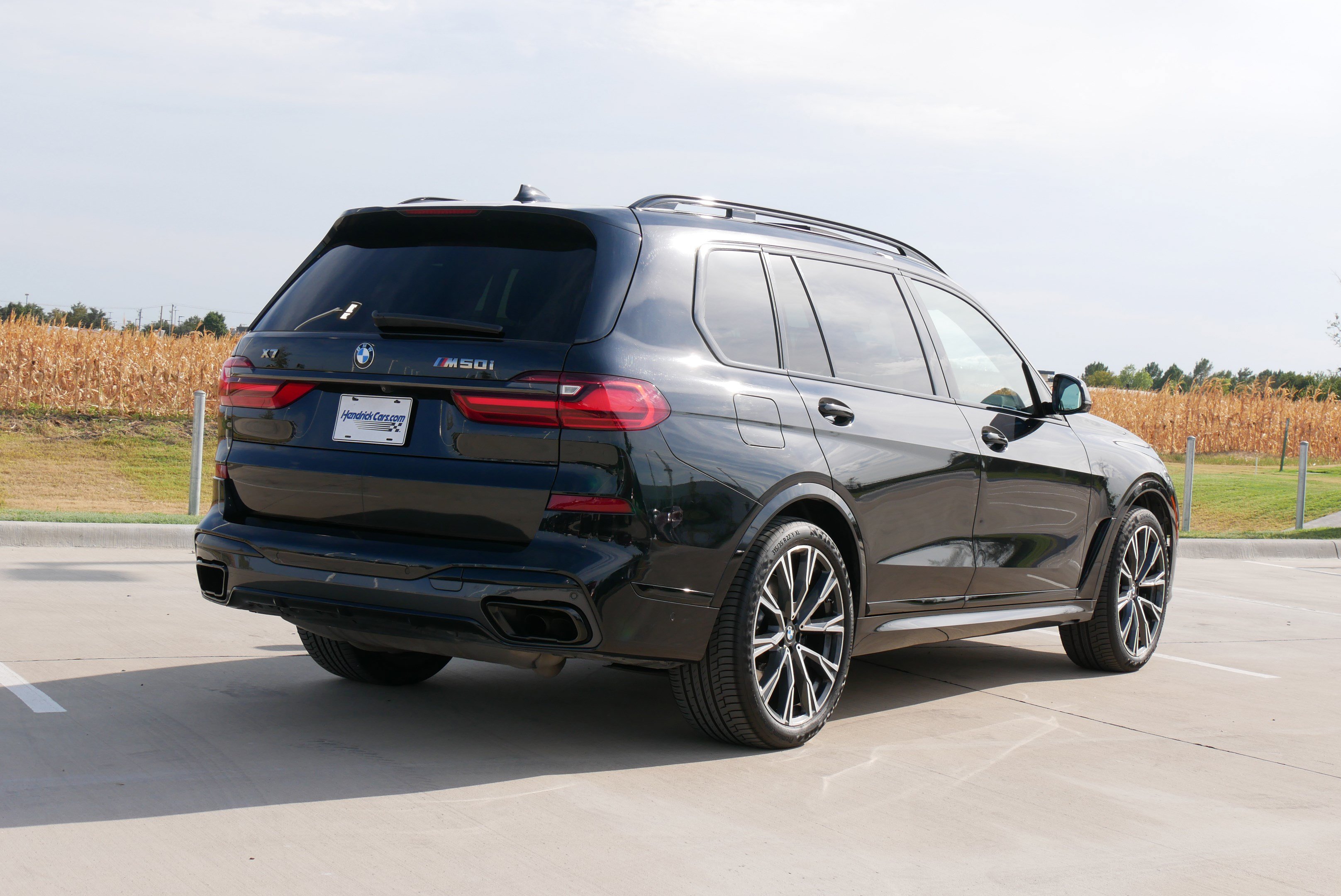 Used 2022 BMW X7 M50i AWD/4WD image 9