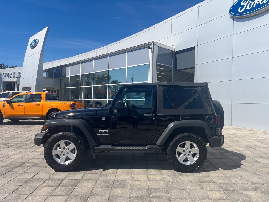 Used 2015 Jeep Wrangler Sport w/ Quick Order Package 24S AWD/4WD image 3