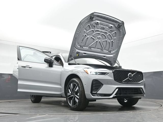 New 2026 Volvo XC60 B5 Plus w/ Protection Package Premier AWD/4WD image 55