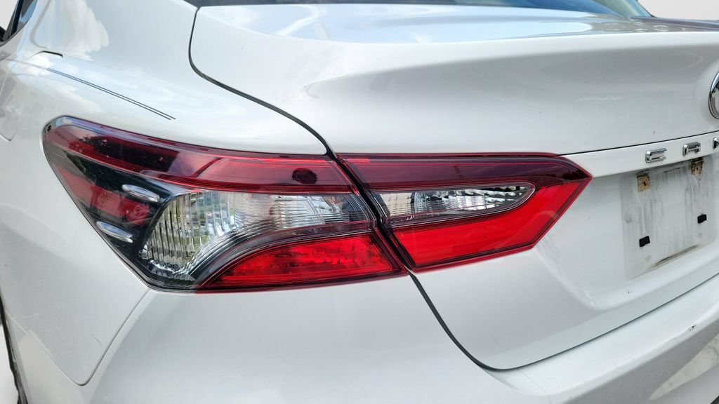 Used 2021 Toyota Camry LE w/ Convenience Package FWD image 10