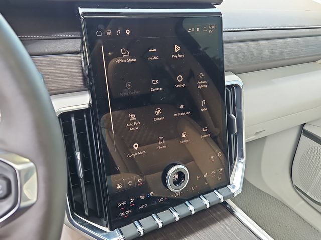 Used 2025 GMC Acadia Denali w/ Super Cruise Package FWD image 25