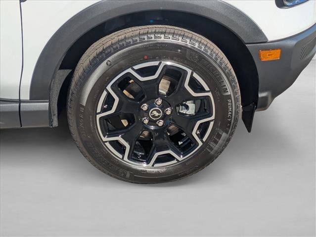 New 2025 Ford Bronco Sport Outer Banks image 9