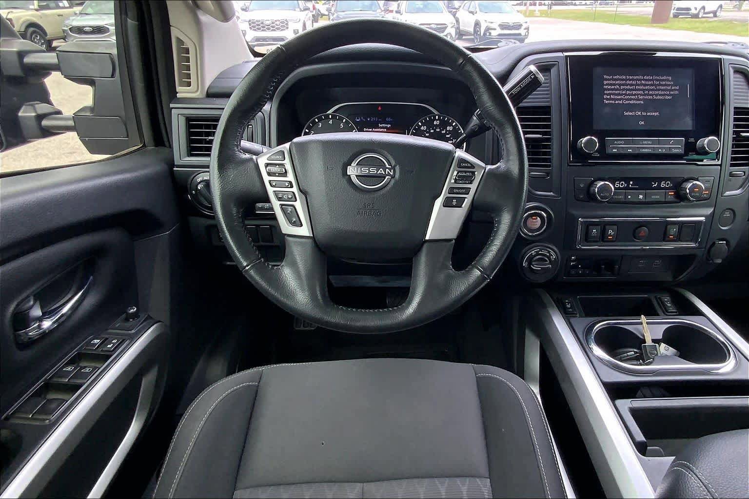 Used 2023 Nissan Titan SV w/ SV Convenience Package AWD/4WD image 6