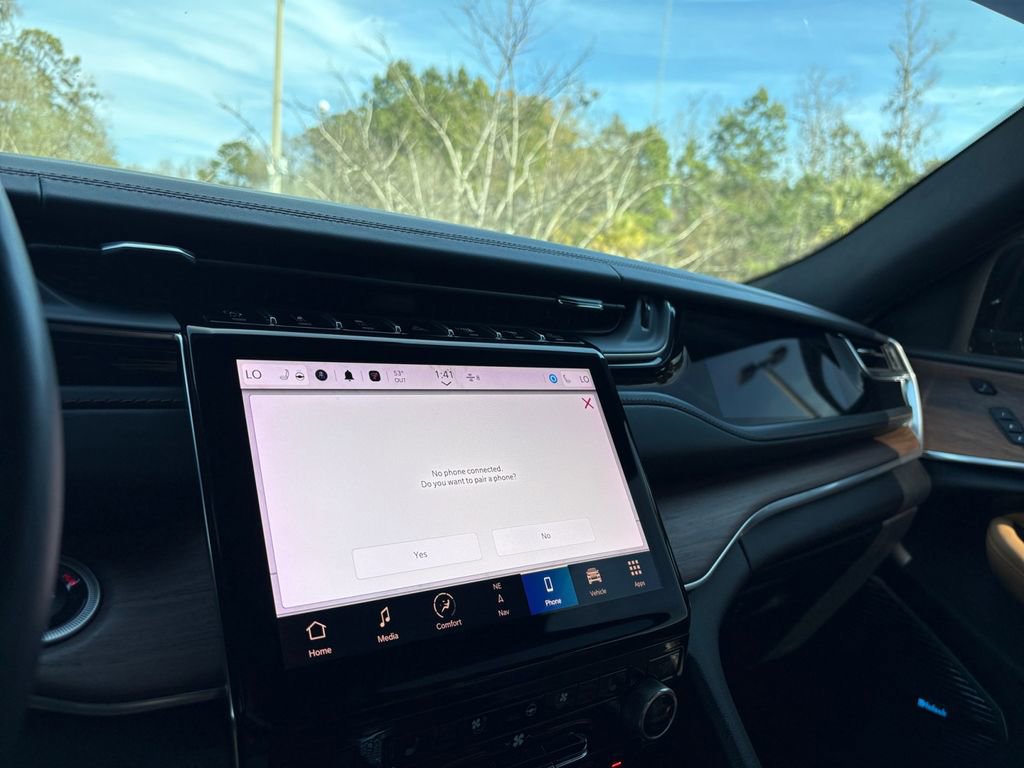 Used 2023 Jeep Grand Cherokee L Summit w/ Advanced Protech Group IV image 29