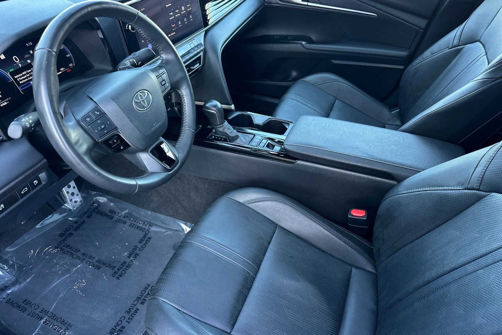 Used 2025 Toyota Camry XSE FWD image 10