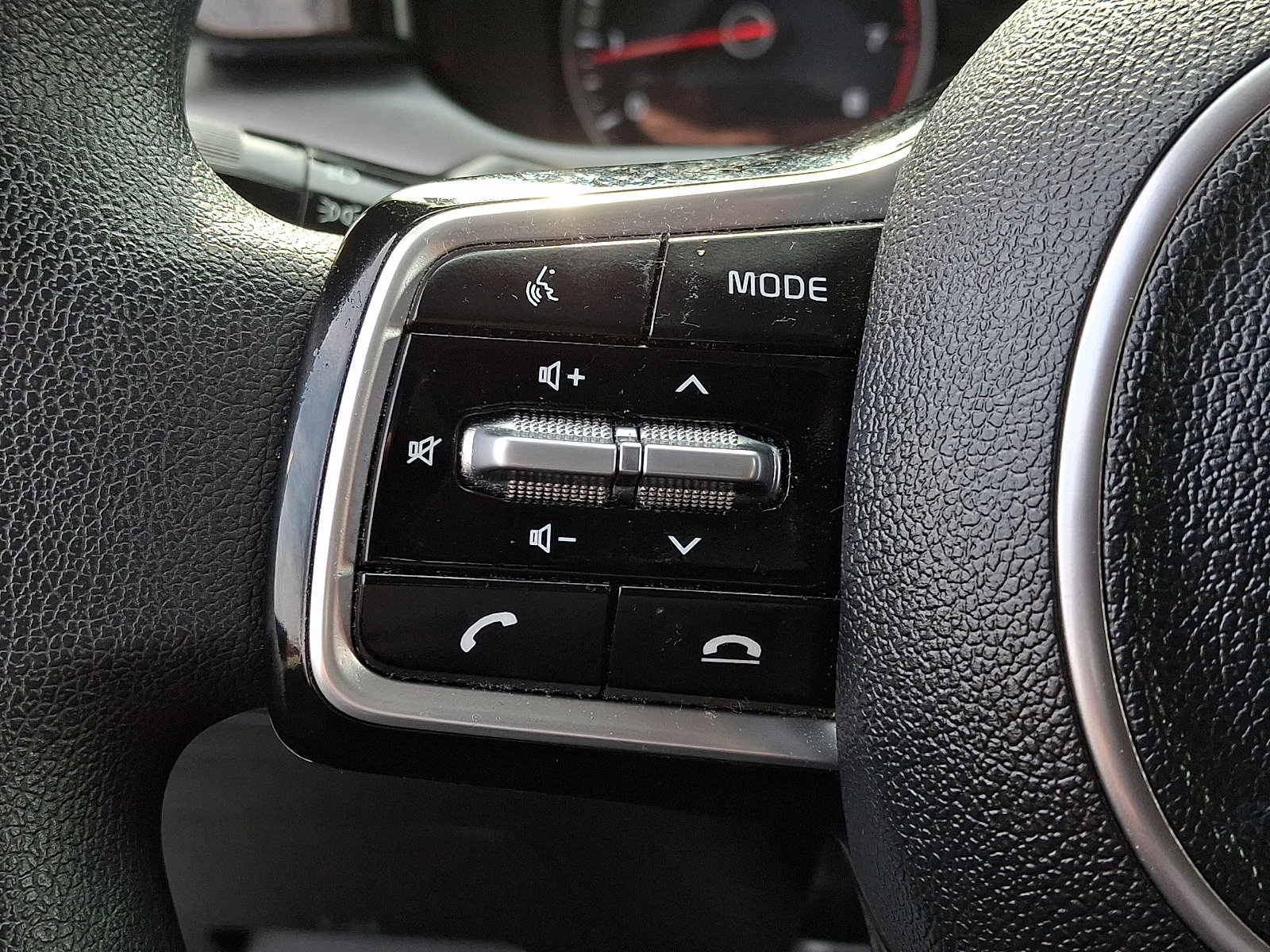 Used 2021 Kia Sorento LX image 22
