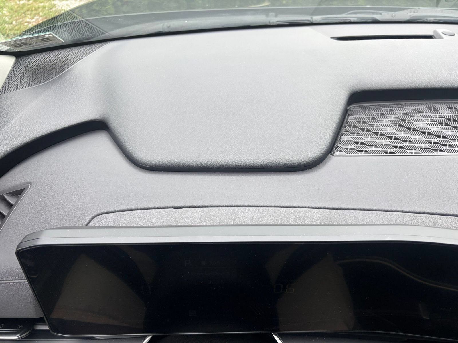 Used 2026 Kia Carnival FWD image 36