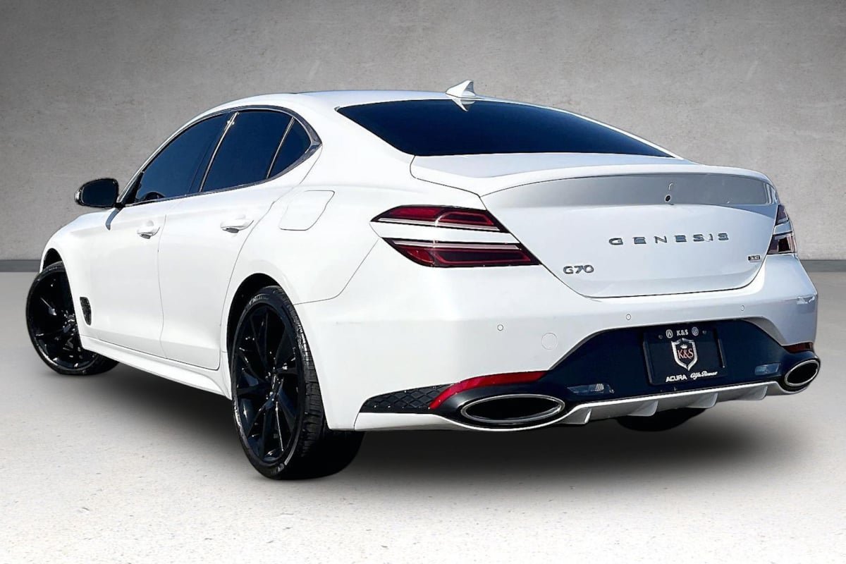Used 2023 Genesis G70 3.3T w/ Sport Advanced Package RWD image 2