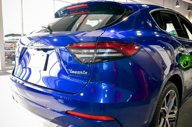 Used 2023 Maserati Levante GT AWD/4WD image 11