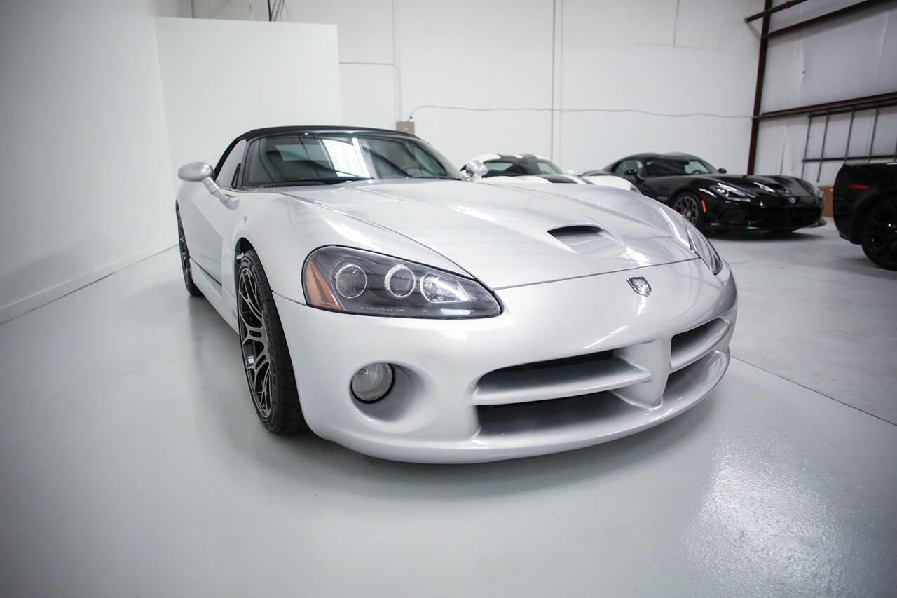 Used 2003 Dodge Viper SRT-10 RWD image 10