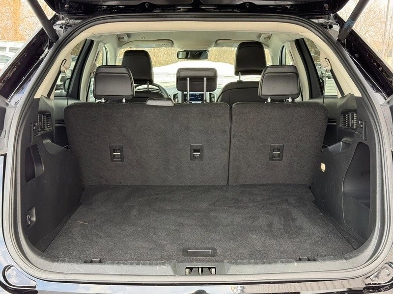 Certified 2024 Ford Edge SEL w/ Convenience Package image 5
