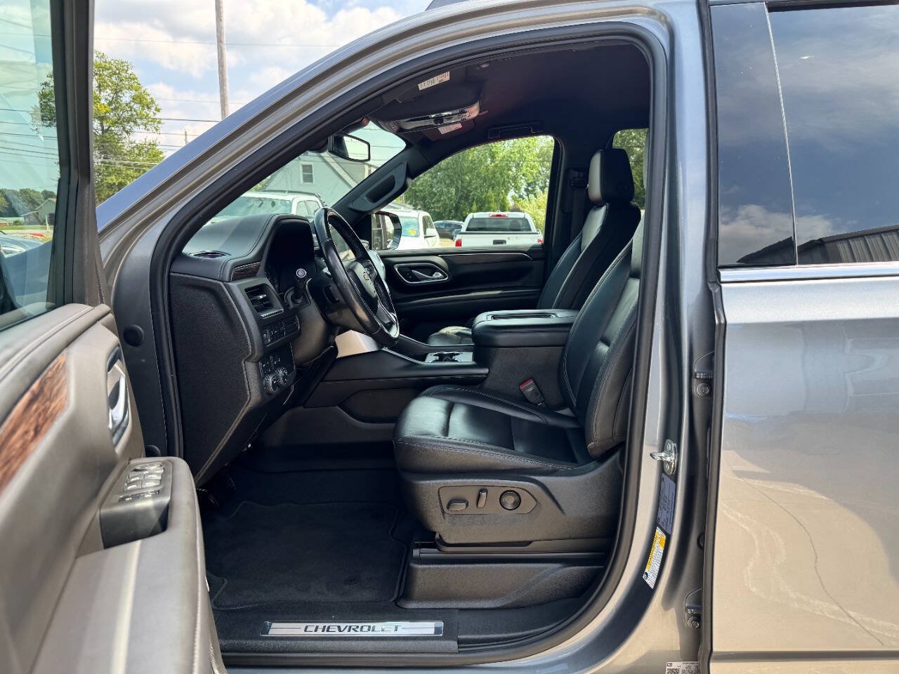 Used 2021 Chevrolet Tahoe LT AWD/4WD image 23
