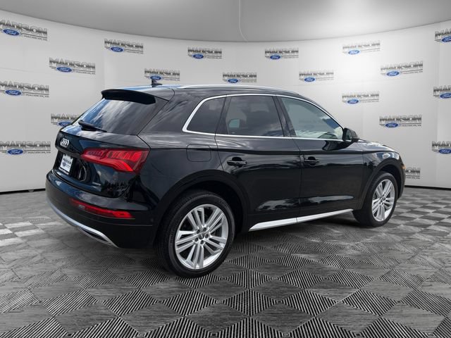 Used 2020 Audi Q5 Premium w/ Premium Plus Package AWD/4WD image 5