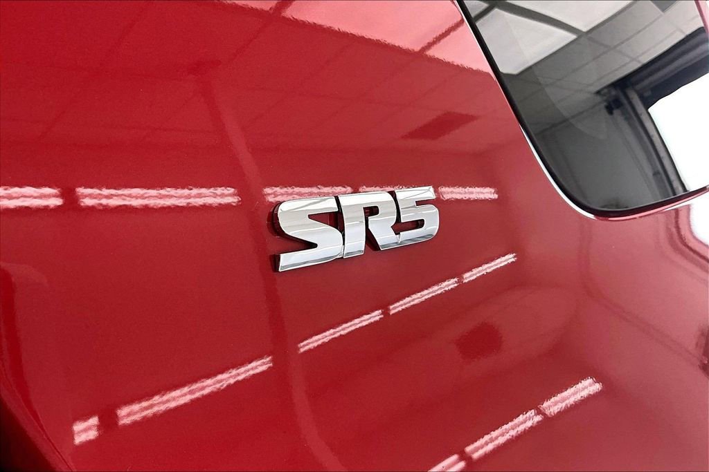 Used 2023 Toyota 4Runner SR5 Premium w/ Moonroof Package image 8