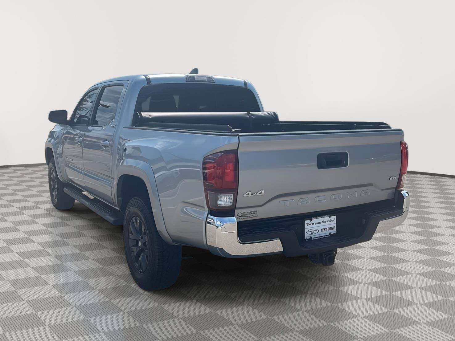Used 2023 Toyota Tacoma SR5 AWD/4WD image 7