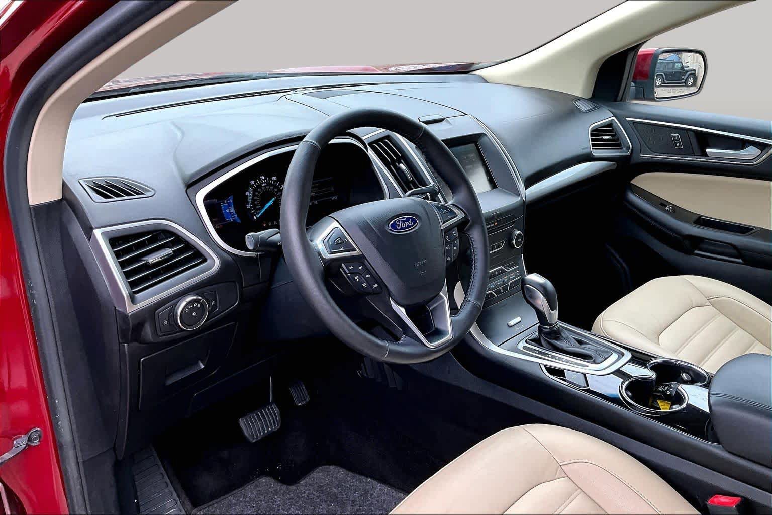 Used 2015 Ford Edge SEL w/ Equipment Group 201A FWD image 18