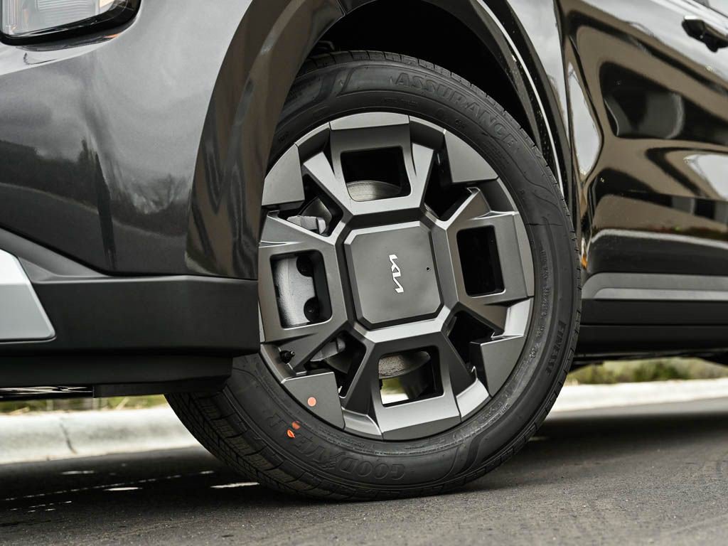 New 2026 Kia Carnival EX image 6