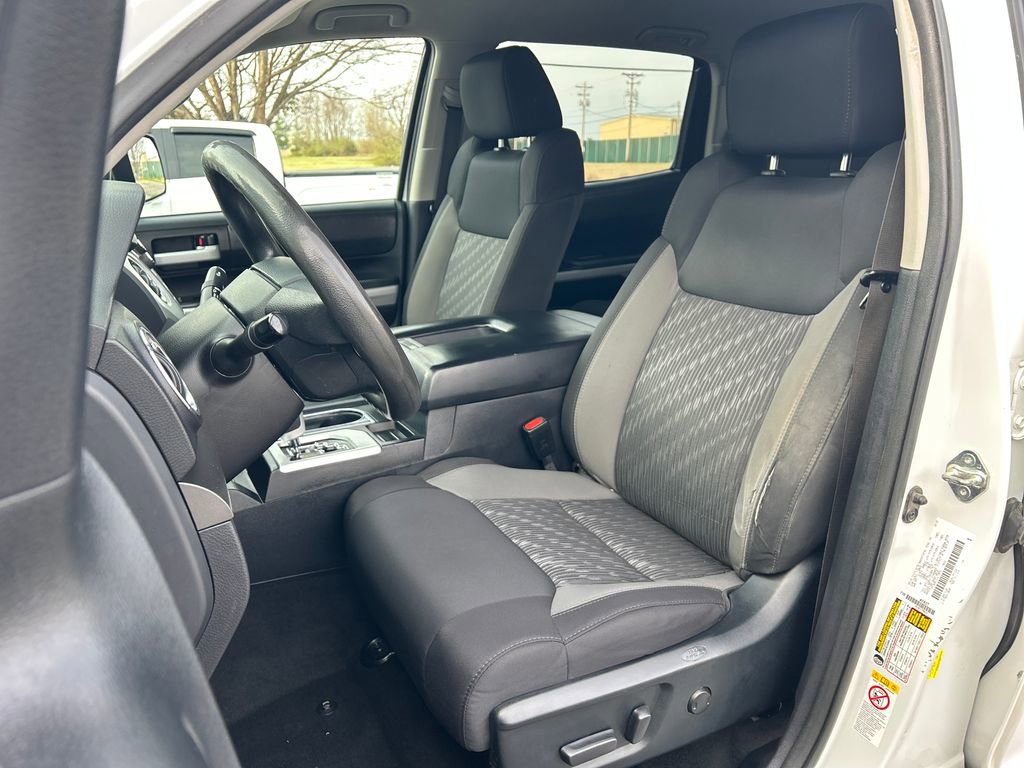 Used 2018 Toyota Tundra SR5 w/ SR5 Upgrade Package image 17