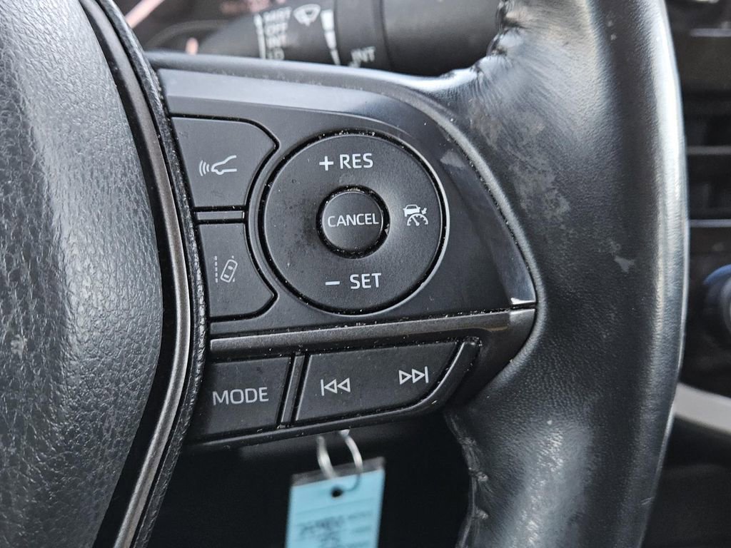 Used 2024 Toyota Camry SE FWD image 19