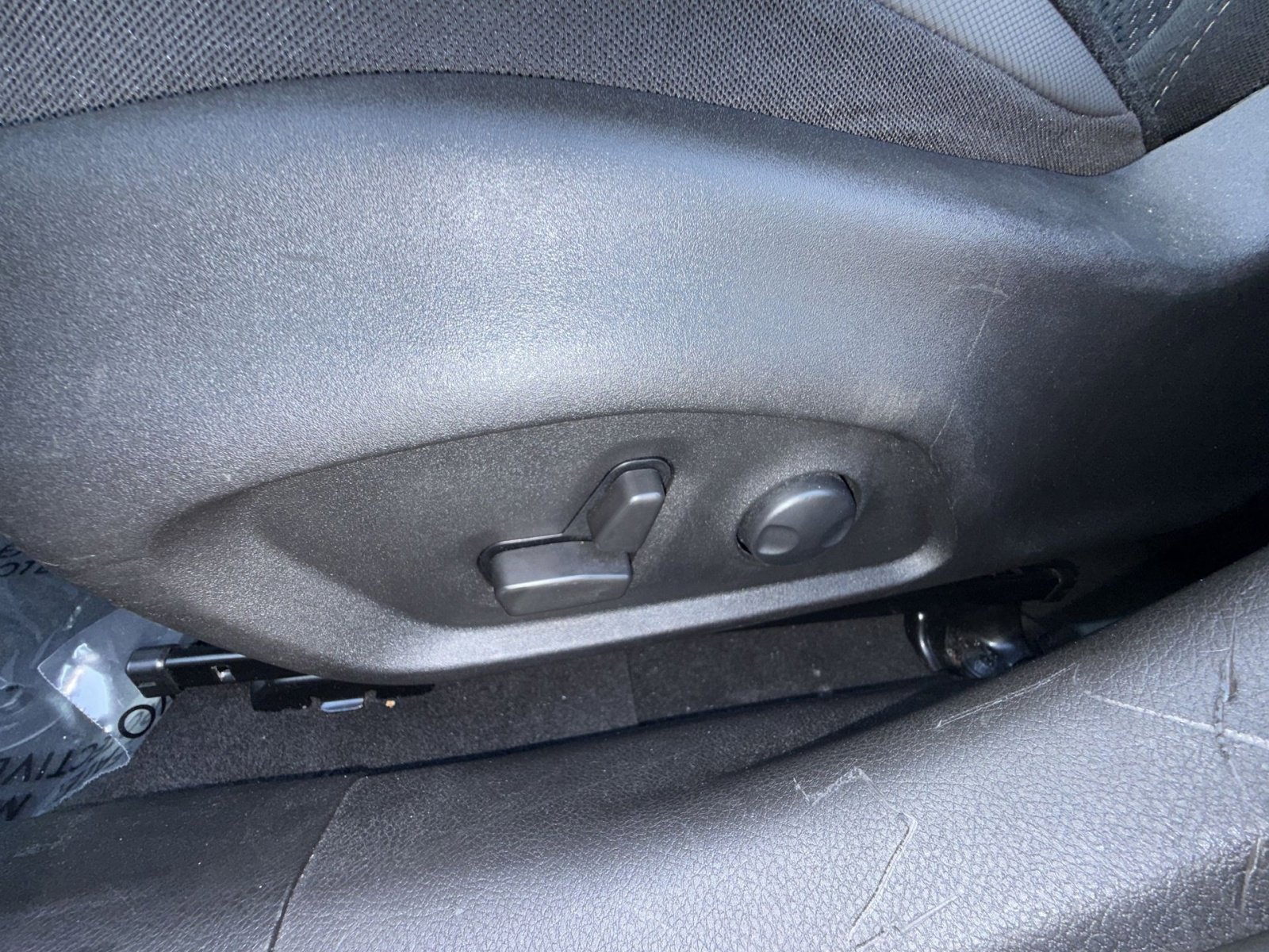 Used 2023 Jeep Renegade Latitude w/ Sun/Sound Group image 14